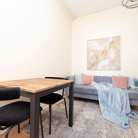 Joivy Modern Flat In City Centre - For Up To 3 Guests Daire Edinburgh Dış mekan fotoğraf