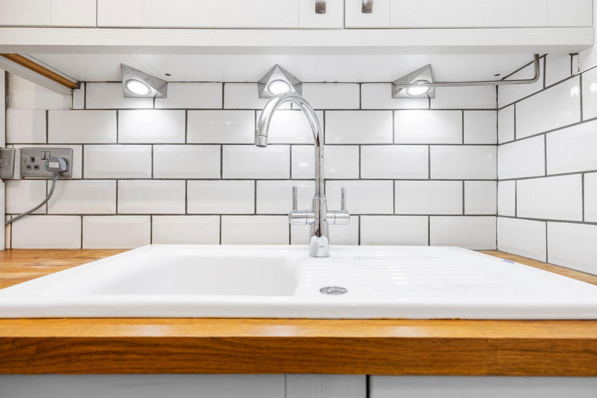 Joivy Modern Flat In City Centre - For Up To 3 Guests Daire Edinburgh Dış mekan fotoğraf