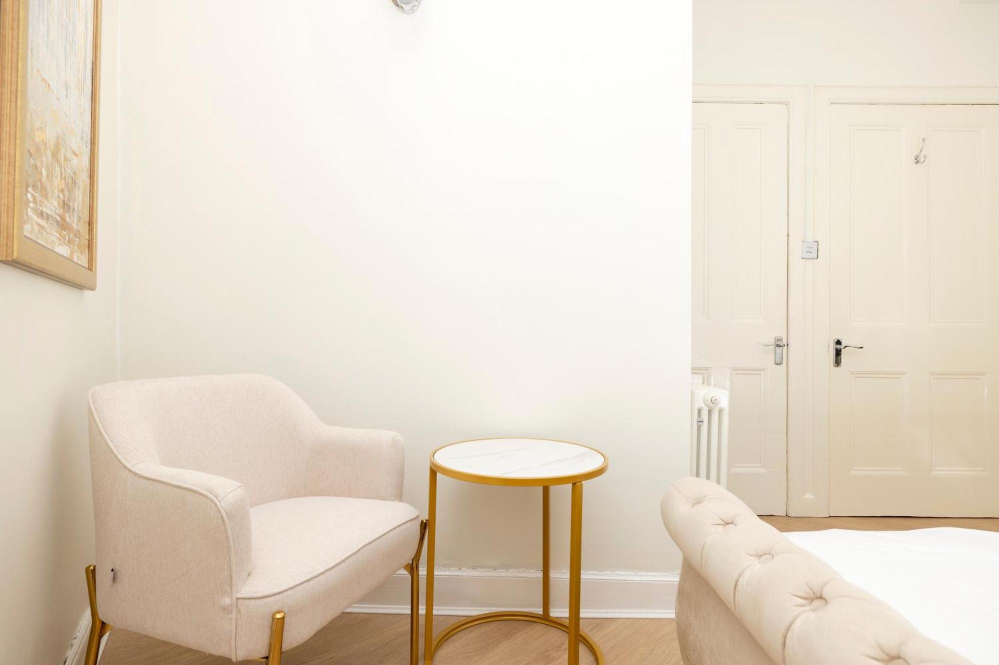 Joivy Modern Flat In City Centre - For Up To 3 Guests Daire Edinburgh Dış mekan fotoğraf