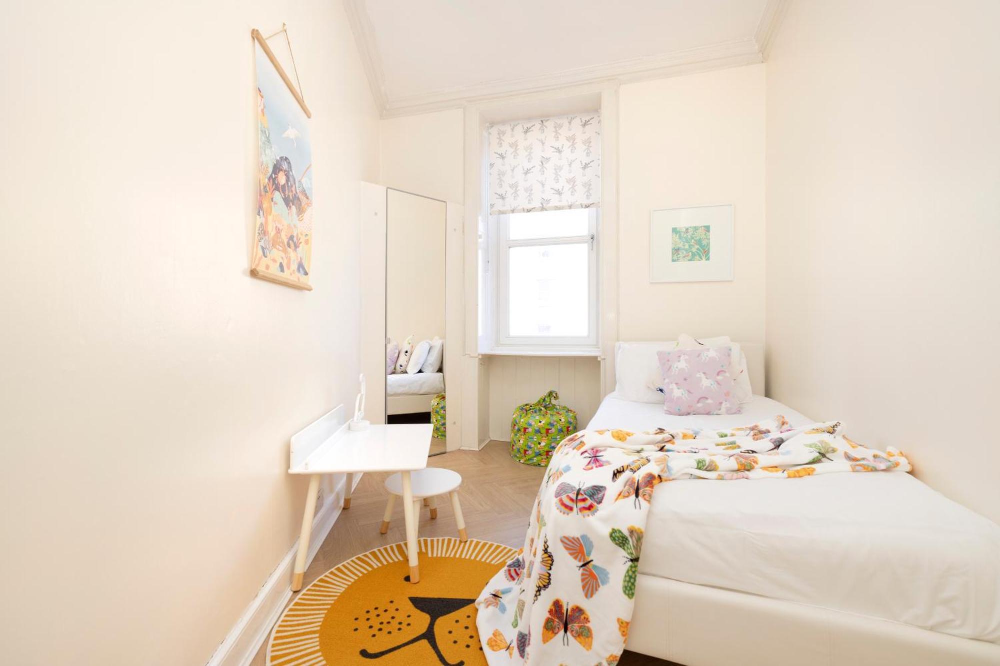Joivy Modern Flat In City Centre - For Up To 3 Guests Daire Edinburgh Dış mekan fotoğraf